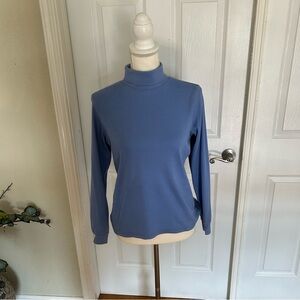 L.L. Bean Light Blue Turtleneck in Women’s XS